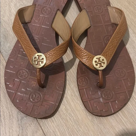 Tory Burch Tan Flip Flops - Picture 3 of 8